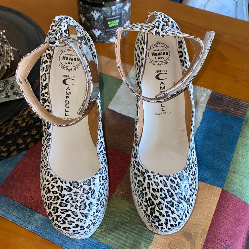 Jeffrey Campbell Watch-Cuff pumps size 8 RARE